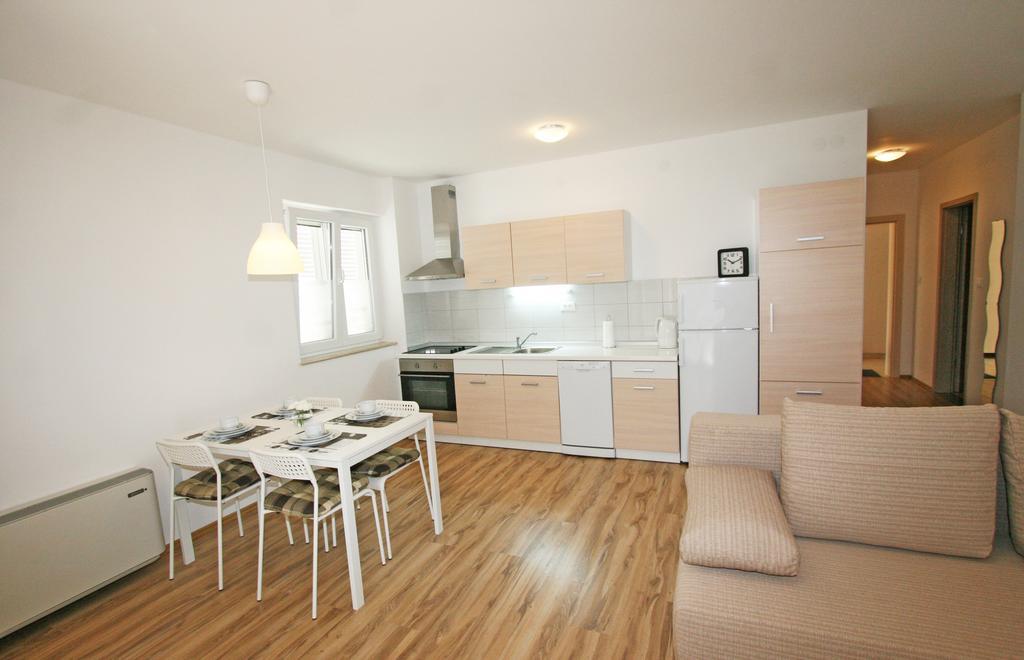 Jurman Apartment Barbariga Zimmer foto